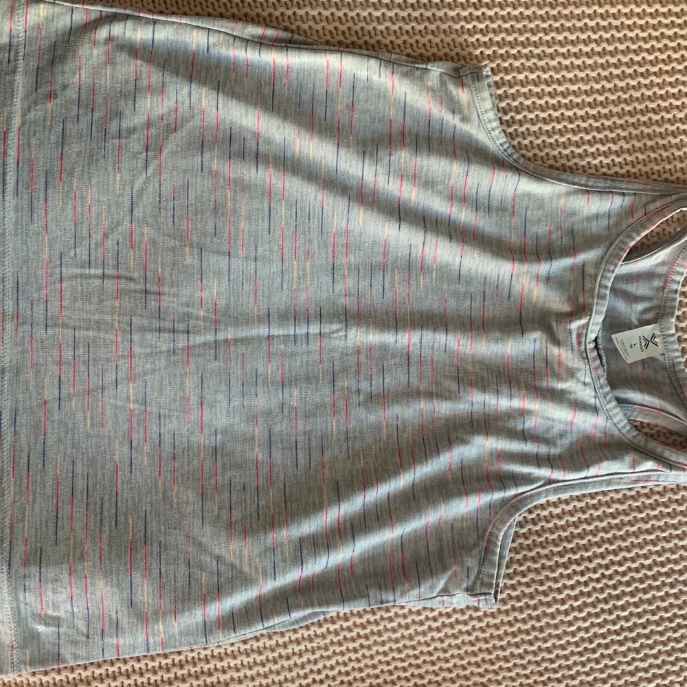 Xersion youth tank size L/14